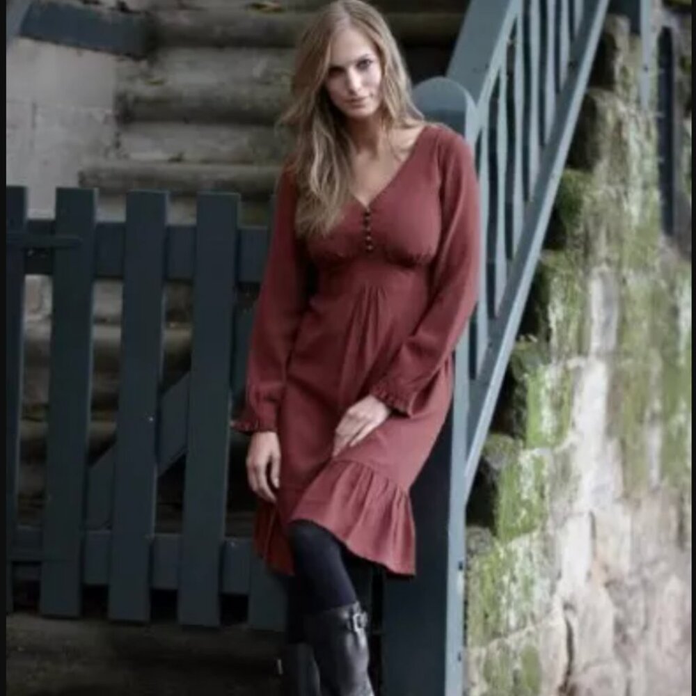 CREPE BUTTON DETAIL DRESS from PEPPERBERRY by BRAVISSIMO NWT